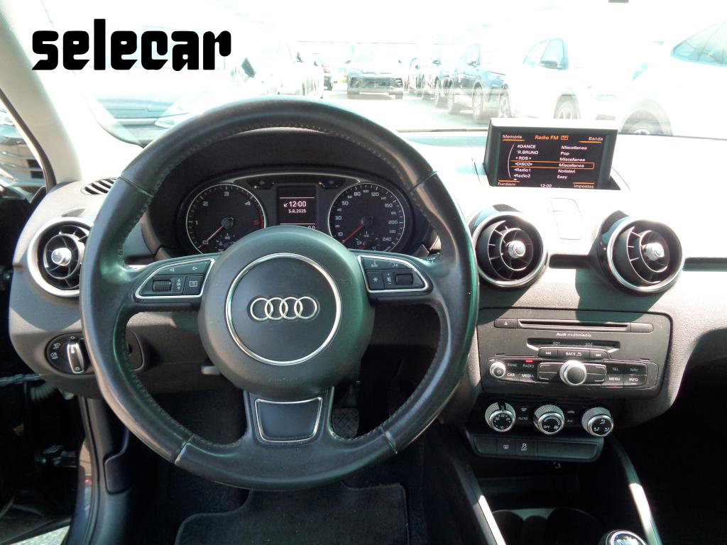 https://cdn-mark-selecar.caraffinity.it/7b2af34ede234bd193cb7fbebda793e5_orig.jpg
