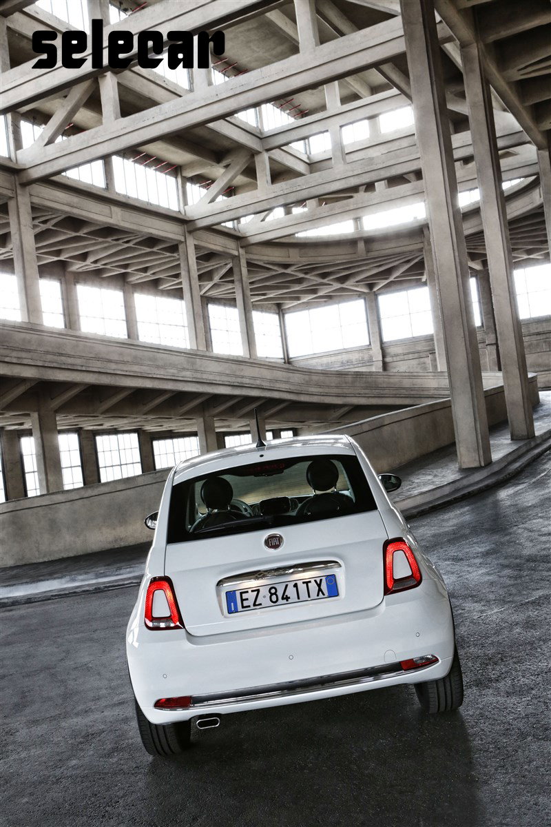 https://cdn-mark-selecar.caraffinity.it/img/modelli/auto/FIA/150703_FIAT_Nuova-500_19.jpg